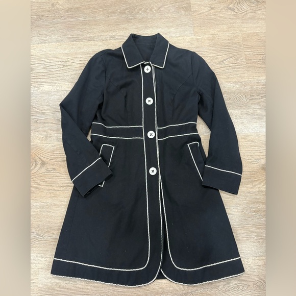 Boden Jackets & Blazers - Boden Black Contrast Trim Button Front Coat Women’s Size 10‎ Long Jacket